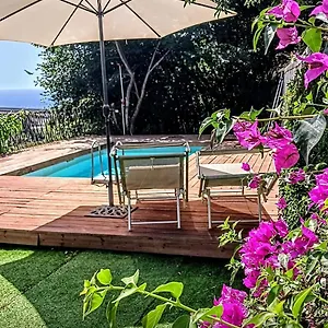 https://flat-with-panoramic-terrace-and-private-pool-mt5x3.taorminaitalyhotels.com